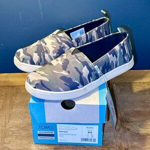 Tom's Youth Size 2.5 NWT - Alpargata Sneaker